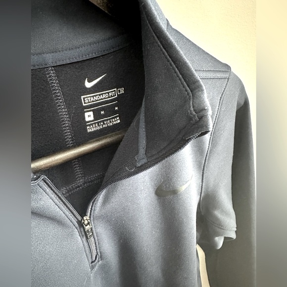 Nike || LOT OF 2 - Golf Jacket and Sweater || Youth Medium - Picture 4 of 9